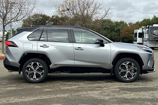 2025 Toyota RAV4 Hybrid SE