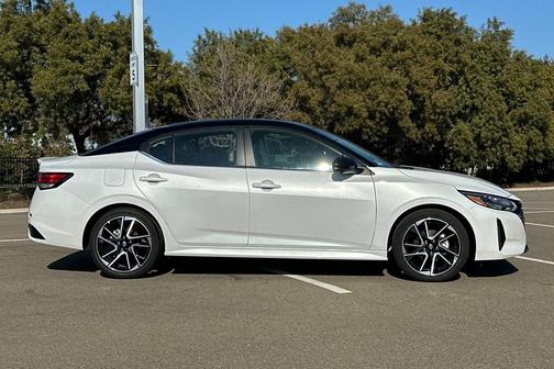 2025 Nissan Sentra SR