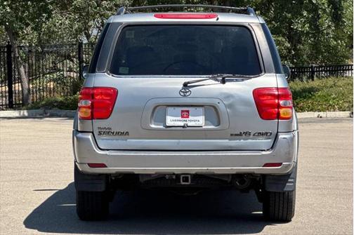 2002 Toyota Sequoia SR5