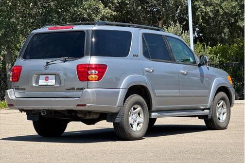 2002 Toyota Sequoia SR5