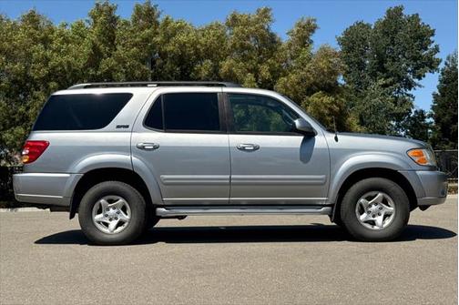 2002 Toyota Sequoia SR5