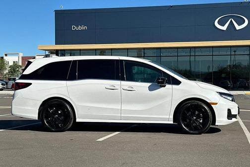 Platinum White 2026 Honda Odyssey Sport-L