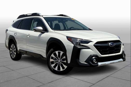 Crystal White Pearl 2023 Subaru Outback Touring