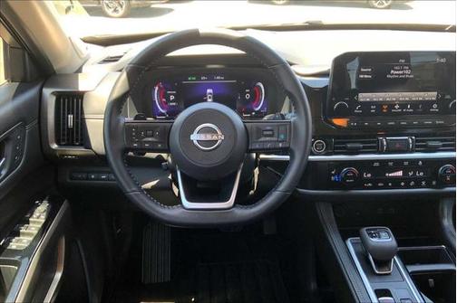 2024 Nissan Pathfinder Platinum 4WD