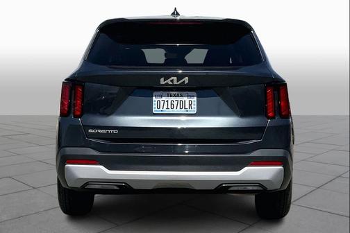 2025 Kia Sorento LX