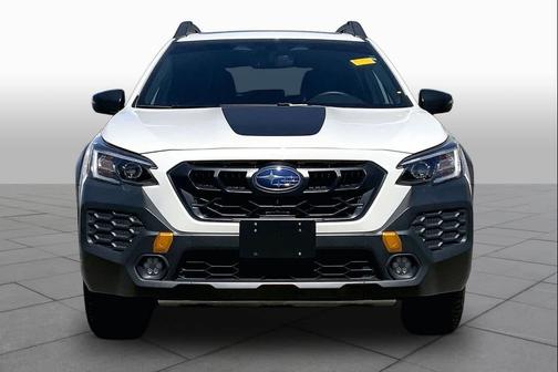 Crystal White Pearl 2024 Subaru Outback Wilderness