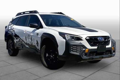 Crystal White Pearl 2024 Subaru Outback Wilderness