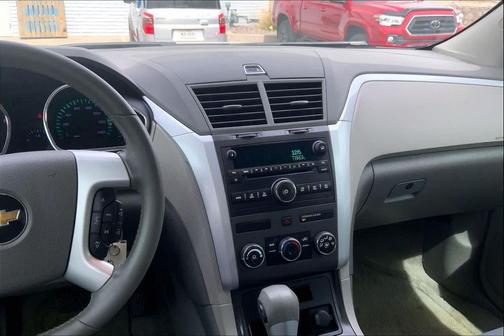 2011 Chevrolet Traverse LS