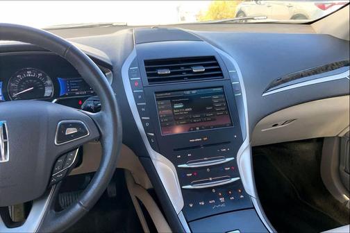 2016 Lincoln MKZ Hybrid Base