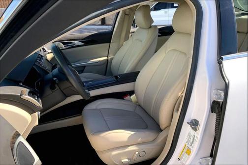 2016 Lincoln MKZ Hybrid Base