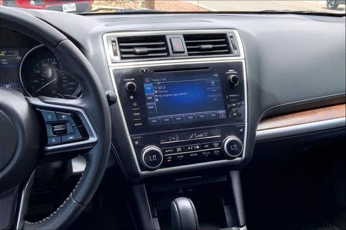 Ice Silver Metallic 2018 Subaru Outback 2.5i Limited
