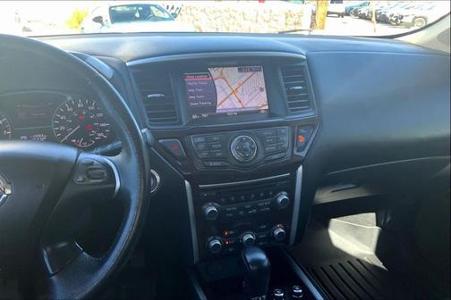 2013 Nissan Pathfinder Platinum