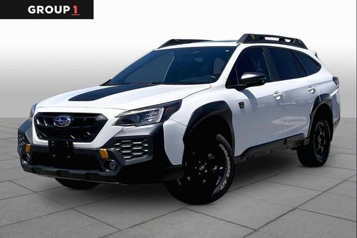 Crystal White Pearl 2024 Subaru Outback Wilderness