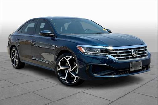 2022 Volkswagen Passat 2.0T R-Line