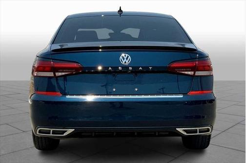 2022 Volkswagen Passat 2.0T R-Line