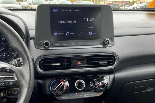 2022 Hyundai KONA SE