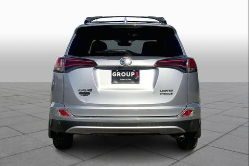 2017 Toyota RAV4 Hybrid SE