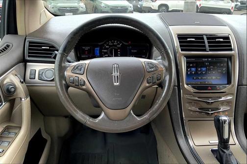 2014 Lincoln MKX Base