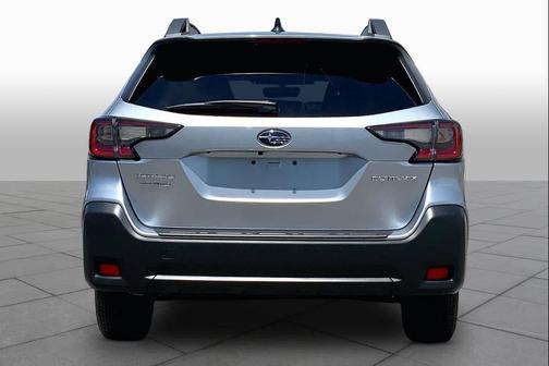 Ice Silver Metallic 2024 Subaru Outback Premium