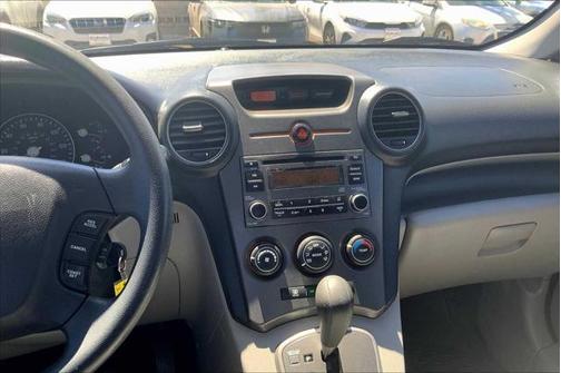 2008 Kia Rondo LX