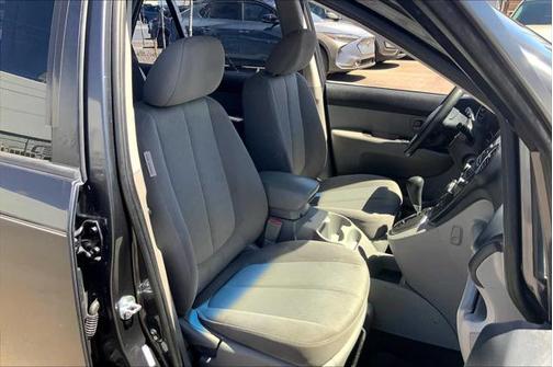 2008 Kia Rondo LX