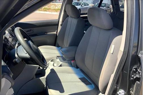 2008 Kia Rondo LX