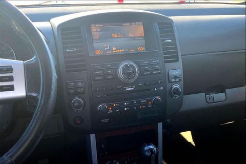 2008 Nissan Pathfinder LE