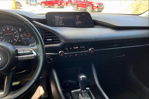 2022 Mazda Mazda3 FWD w/Preferred Package