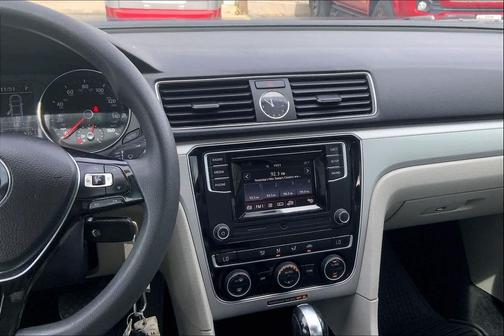 2017 Volkswagen Passat 1.8T S