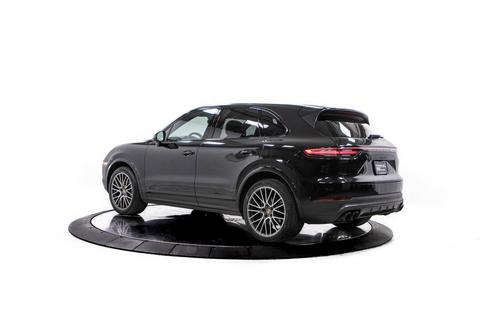 2023 Porsche Cayenne 