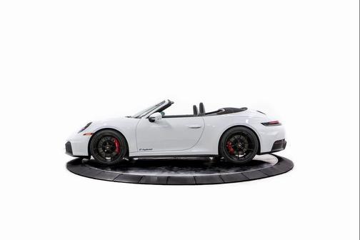 2026 Porsche 911 Carrera 4 GTS