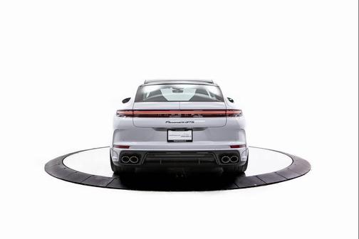 2026 Porsche Panamera GTS