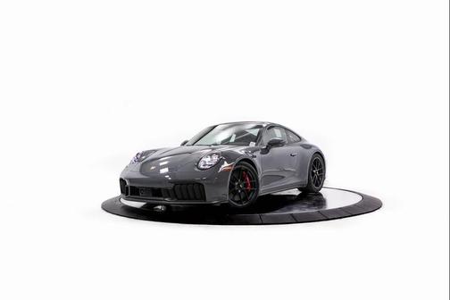 2026 Porsche 911 Carrera 4 GTS