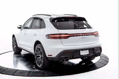 2025 Porsche Macan AWD