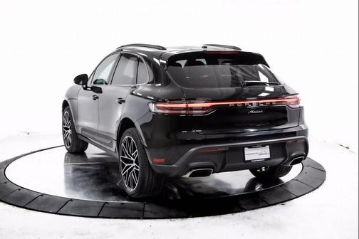 2025 Porsche Macan AWD