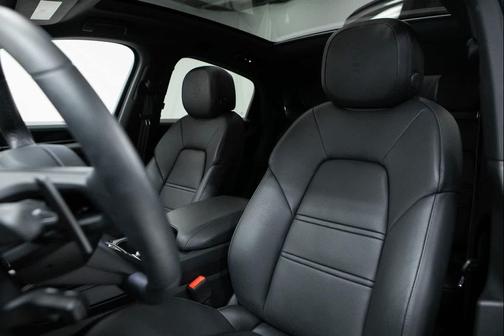 2025 Porsche Cayenne S