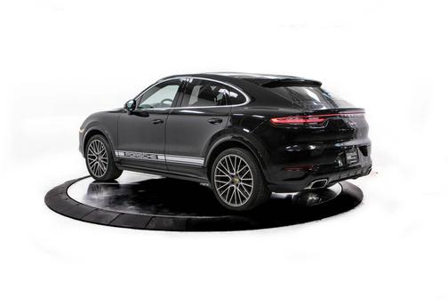 2022 Porsche Cayenne 
