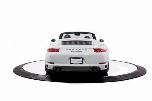 2018 Porsche 911 Carrera