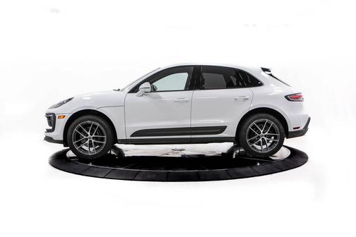 2022 Porsche Macan 