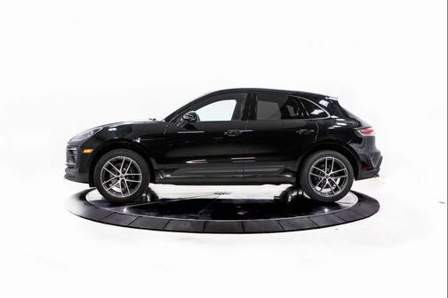 2023 Porsche Macan AWD