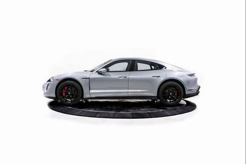 2024 Porsche Taycan GTS