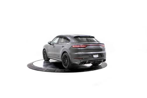 2022 Porsche Cayenne 