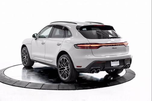 2025 Porsche Macan AWD