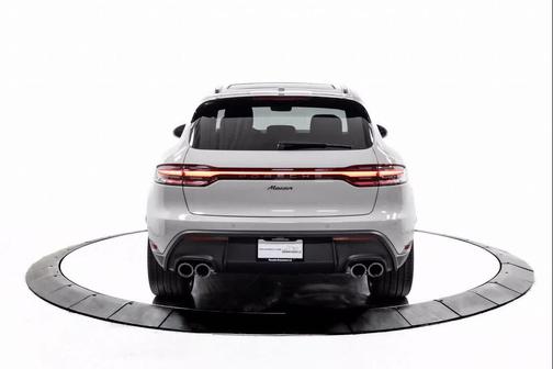 2025 Porsche Macan AWD