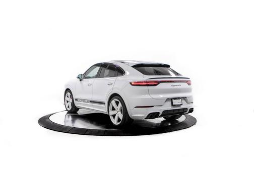 2023 Porsche Cayenne 