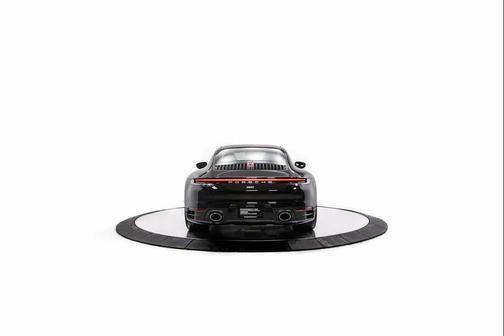 2021 Porsche 911 Carrera