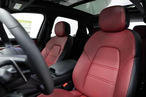 Chromite Black Metallic 2025 Porsche Cayenne Cayenne E-Hybrid