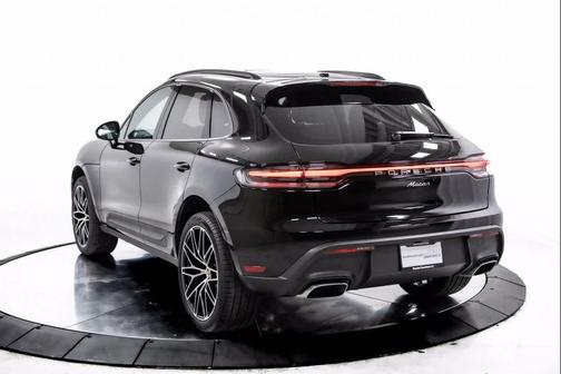 2025 Porsche Macan AWD