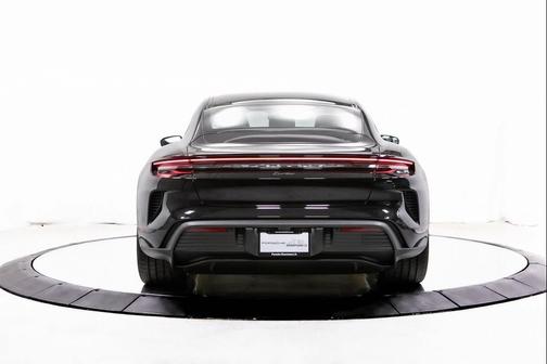 2026 Porsche Taycan Turbo