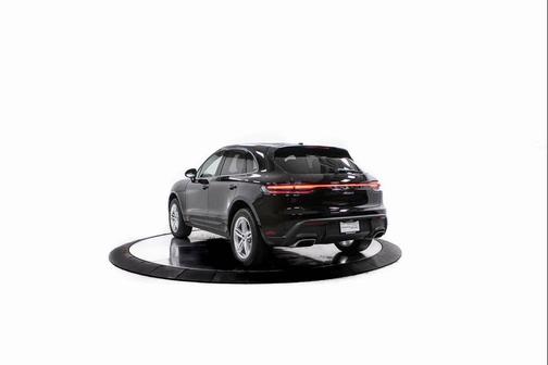 2026 Porsche Macan AWD